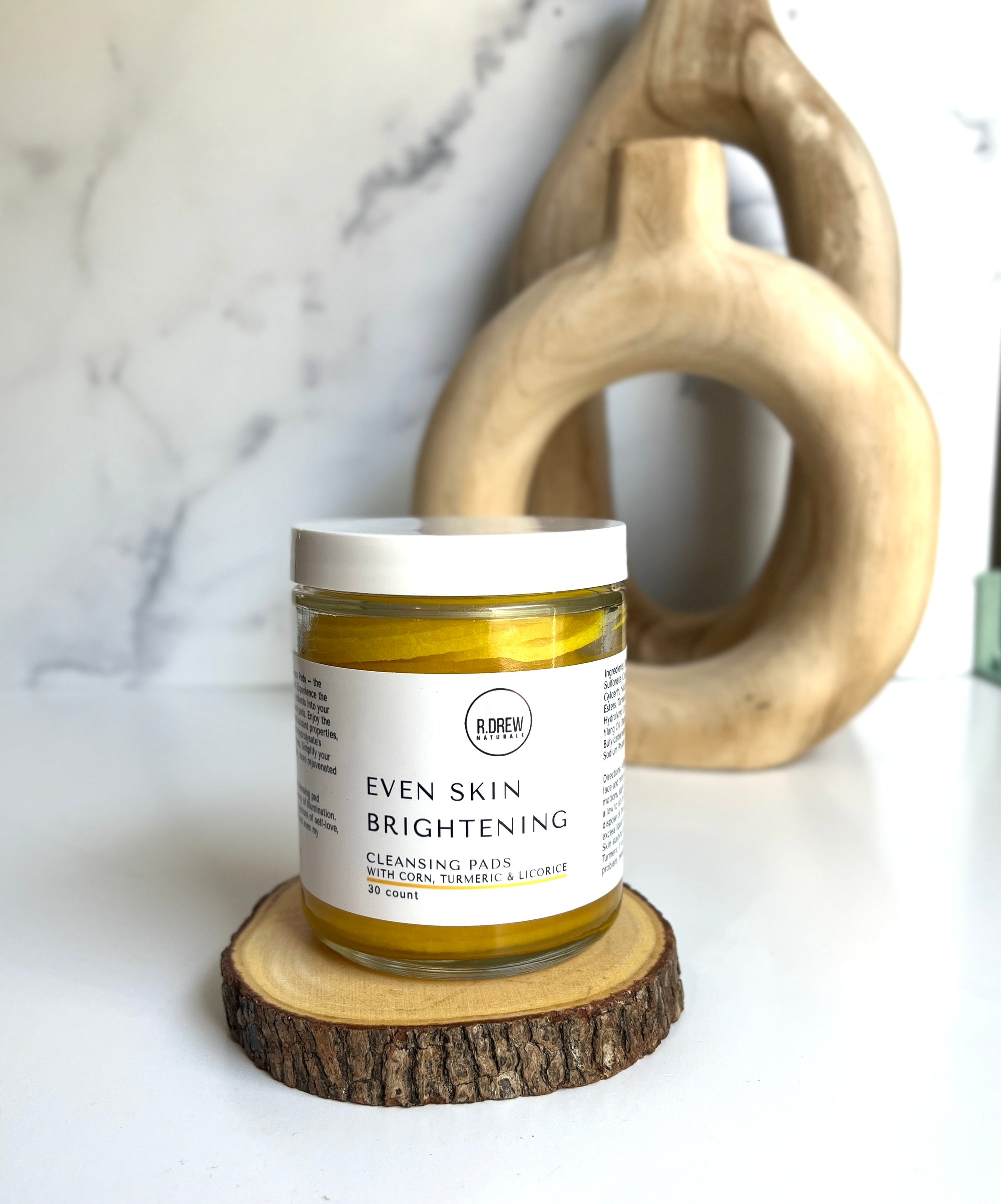 Revitalize Your Skincare Routine with Turmeric, Licorice, and Corn Hydrolate Infused Cleansing Face Pads